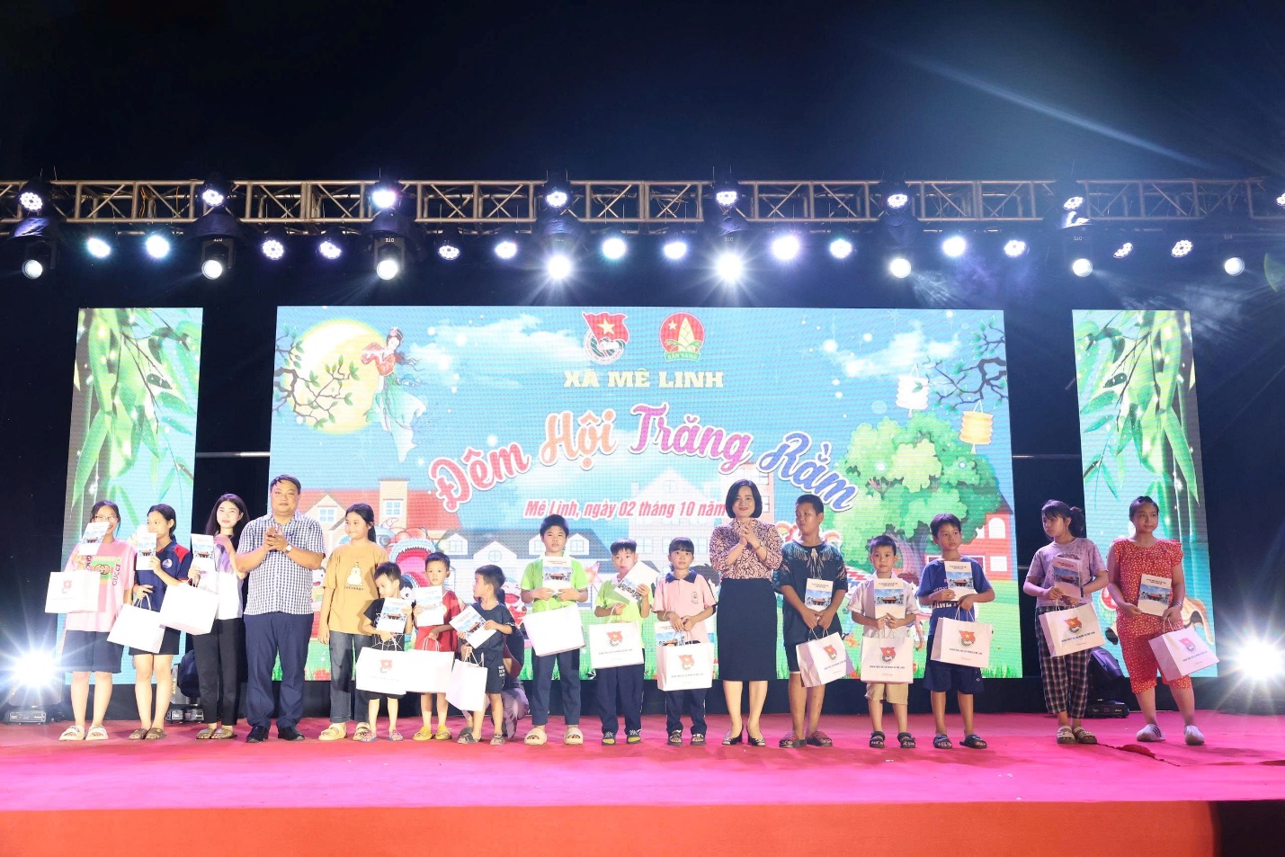 Xã Mê Linh tổ chức Tết trung thu ý nghĩa cho trẻ em- Ảnh 2.