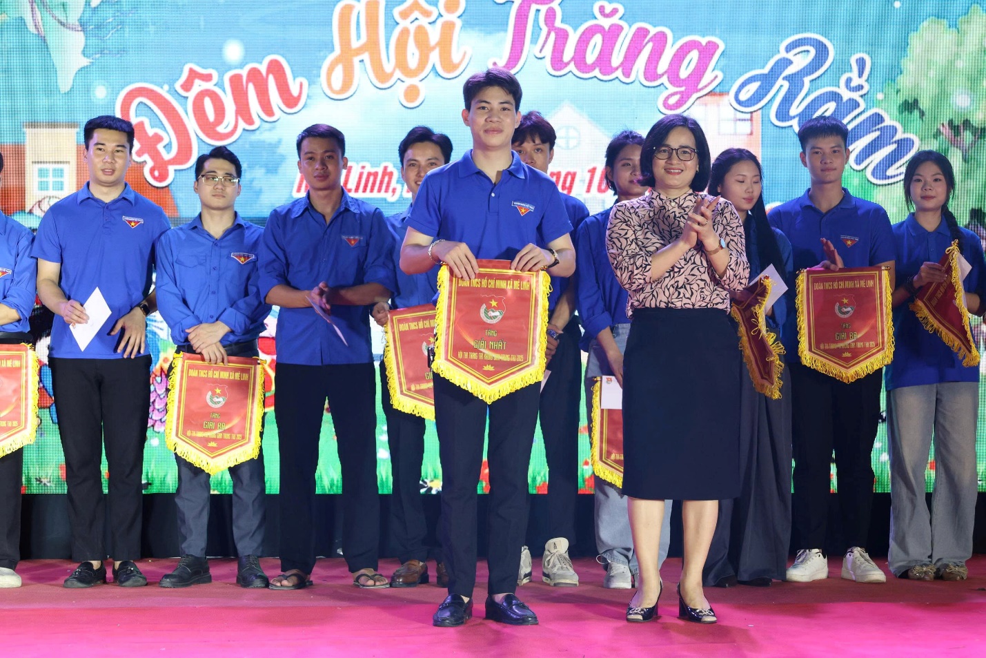 Xã Mê Linh tổ chức Tết trung thu ý nghĩa cho trẻ em- Ảnh 3.