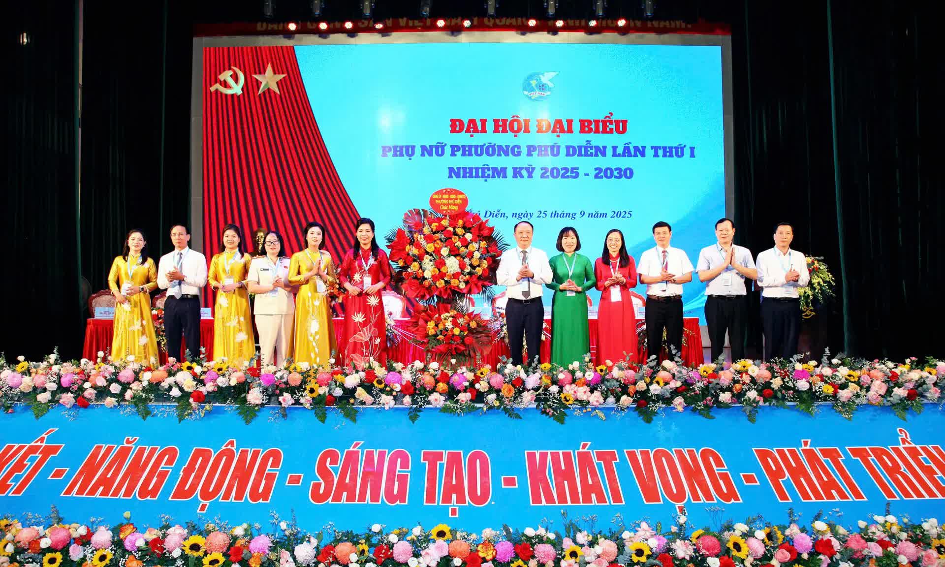 Phụ nữ phường Phú Diễn phát huy sức sáng tạo, tinh thần làm chủ, khát vọng vươn lên- Ảnh 3.
