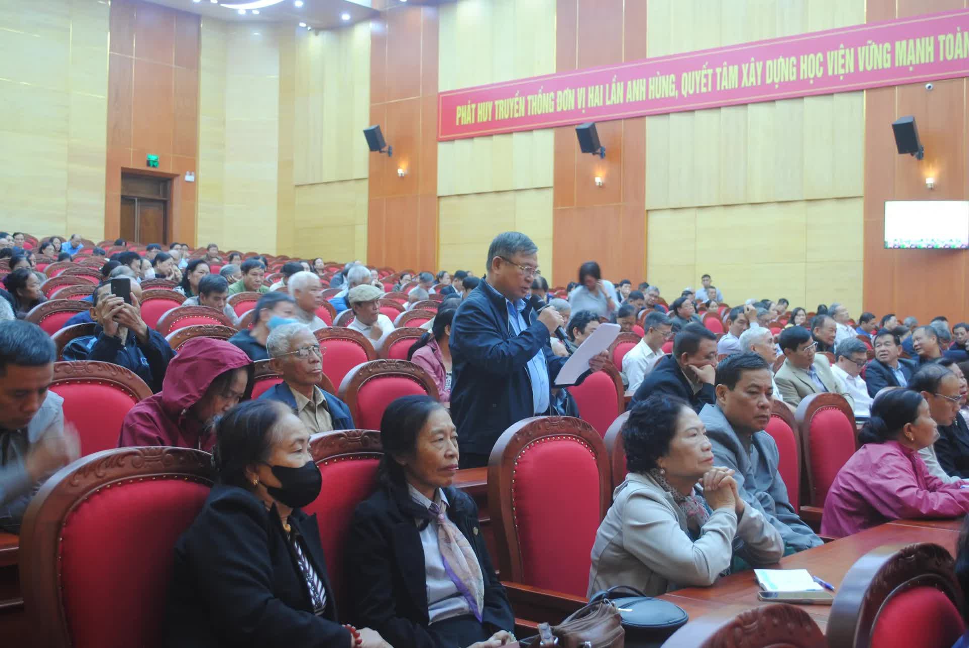 Phường Bồ Đề đối thoại nhiều vấn đề dân sinh giữa cấp ủy, chính quyền với người dân- Ảnh 3.