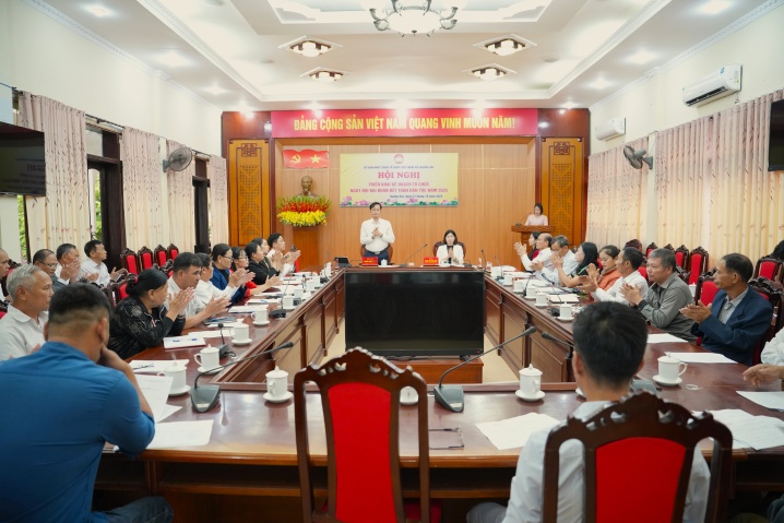 C:\Users\ADMIN\Desktop\ảnh MTTQ\DSC01360.JPG