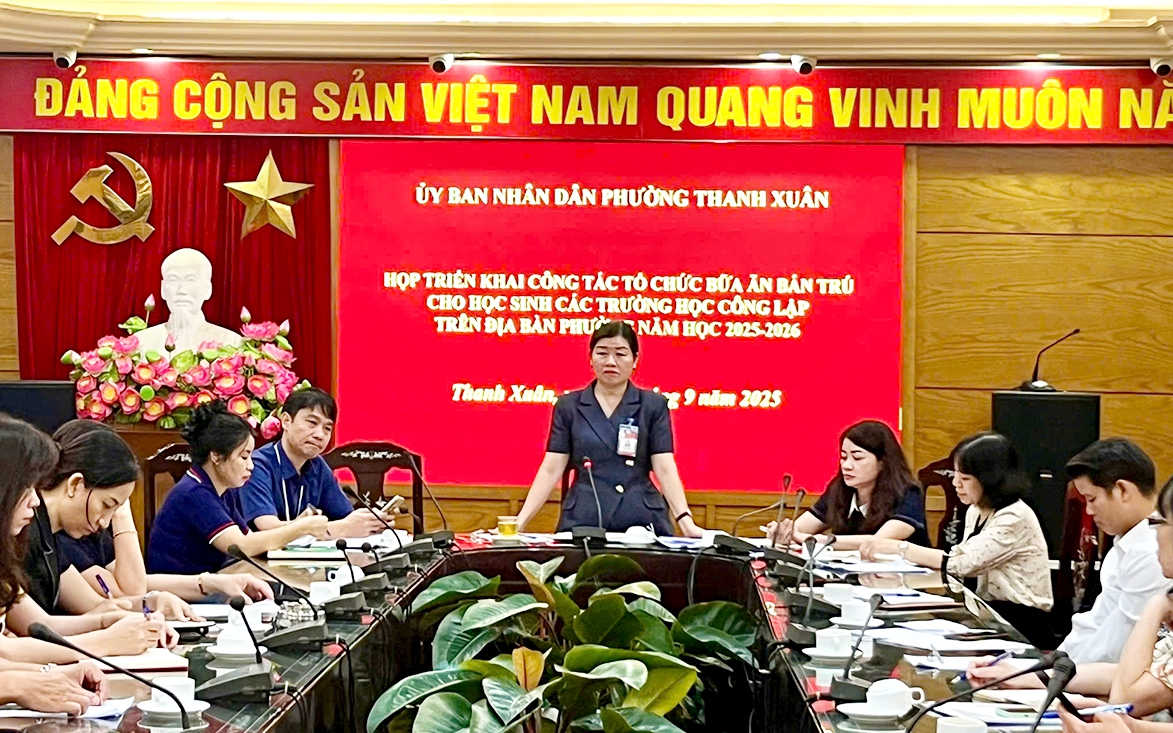 Phường Thanh Xuân họp triển khai với các doanh nghiệp cung cấp suất ăn và thực phẩm cho trường học năm học 2025-2026