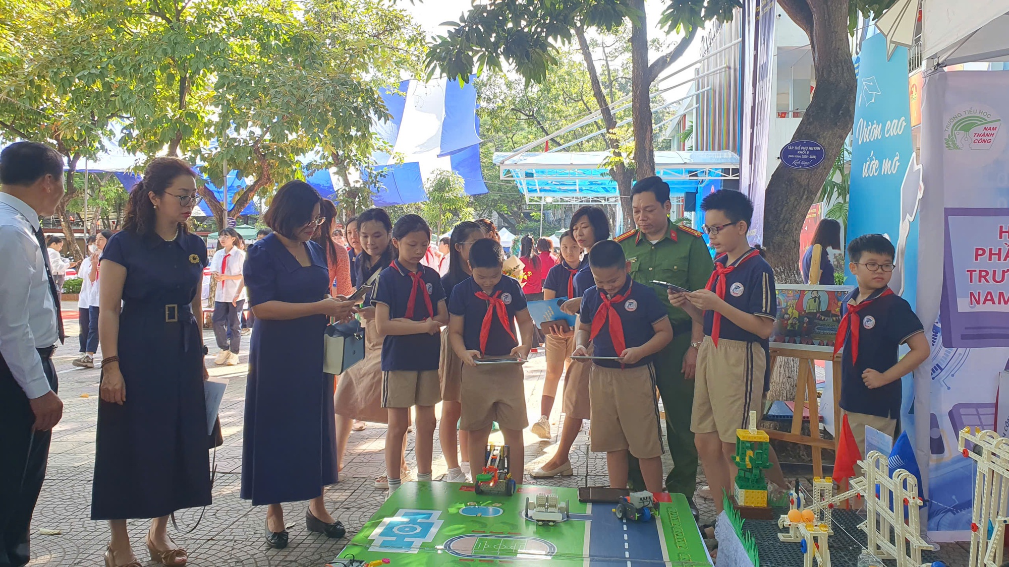 Phường Láng phát động phong trào chuyển đổi số ngành giáo dục năm học 2025 - 2026- Ảnh 6.