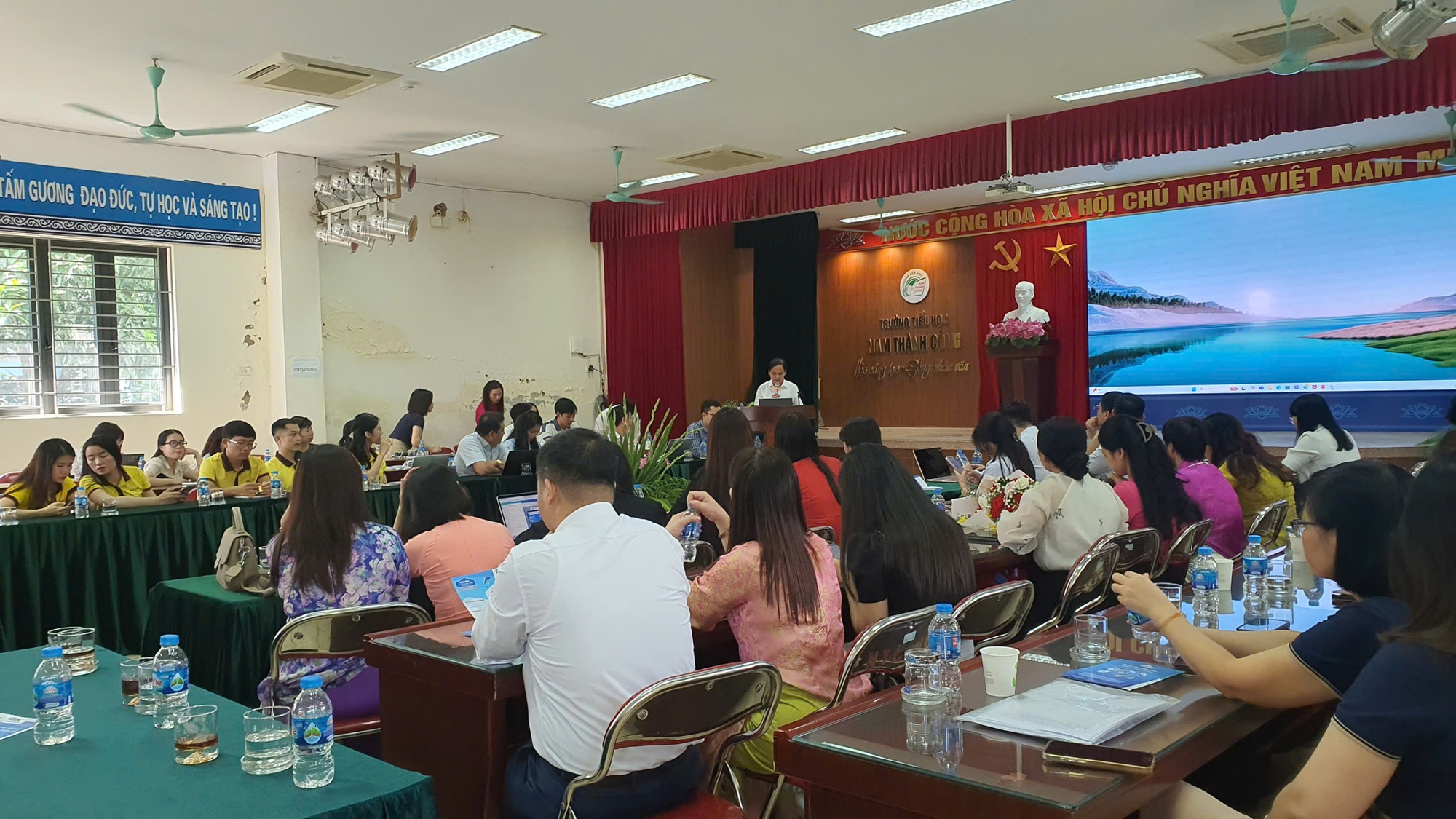 Phường Láng phát động phong trào chuyển đổi số ngành giáo dục năm học 2025 - 2026- Ảnh 9.
