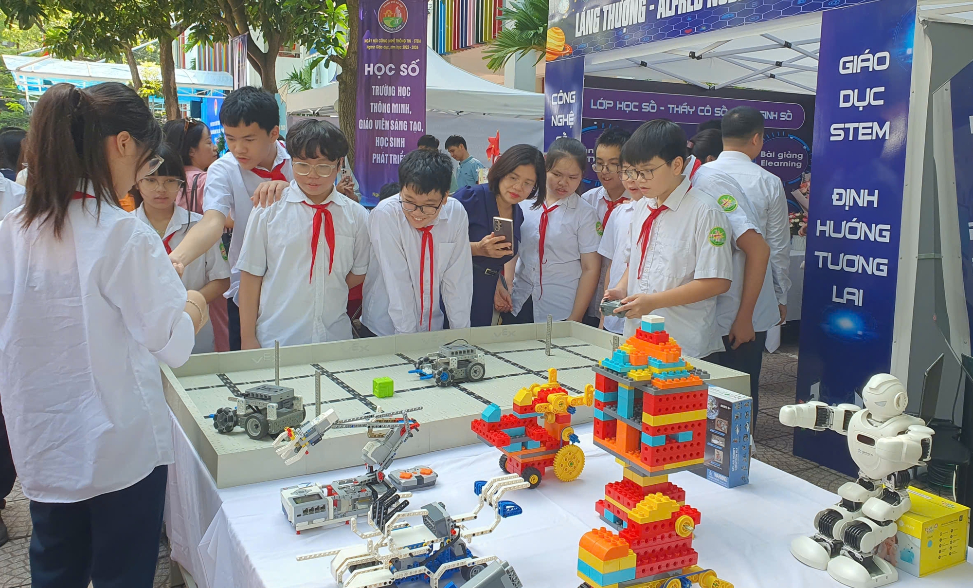 Phường Láng phát động phong trào chuyển đổi số ngành giáo dục năm học 2025 - 2026- Ảnh 8.