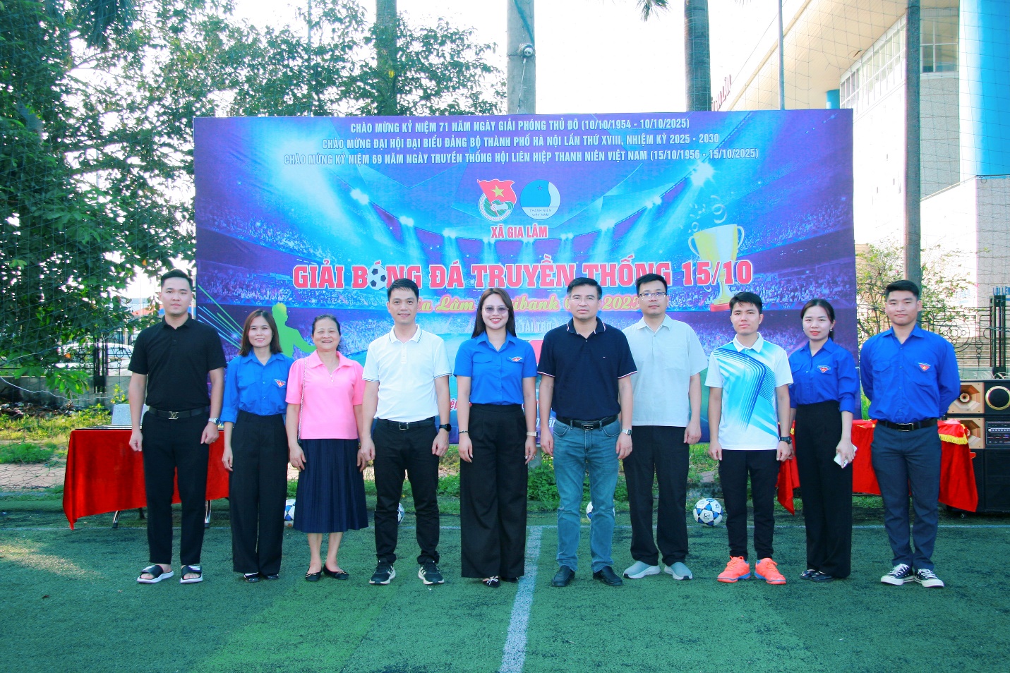 Khai mạc giải bóng đá truyền thống 15/10 – Gia Lâm Agribank cup 2025- Ảnh 4.