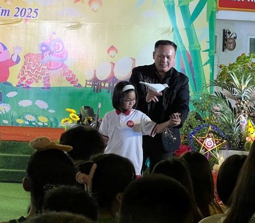Thiếu nhi phương Phương Liệt vui Tết Trung thu và chia sẻ yêu thương- Ảnh 9.