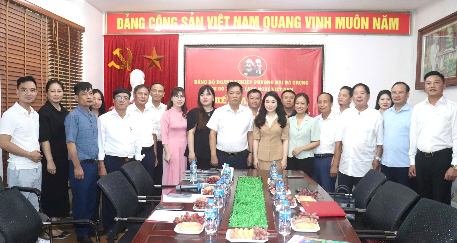 Phường Hai Bà Trưng phát huy vai trò tổ chức Đảng trong khối doanh nghiệp- Ảnh 2.