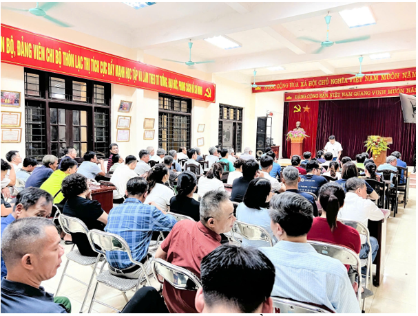 ĐỒNG CHÍ LÃNH ĐẠO ĐẢNG ỦY XÃ NGỌC HỒI DỰ SINH HOẠT CHI BỘ TẠI THÔN LẠC THỊ- Ảnh 7.