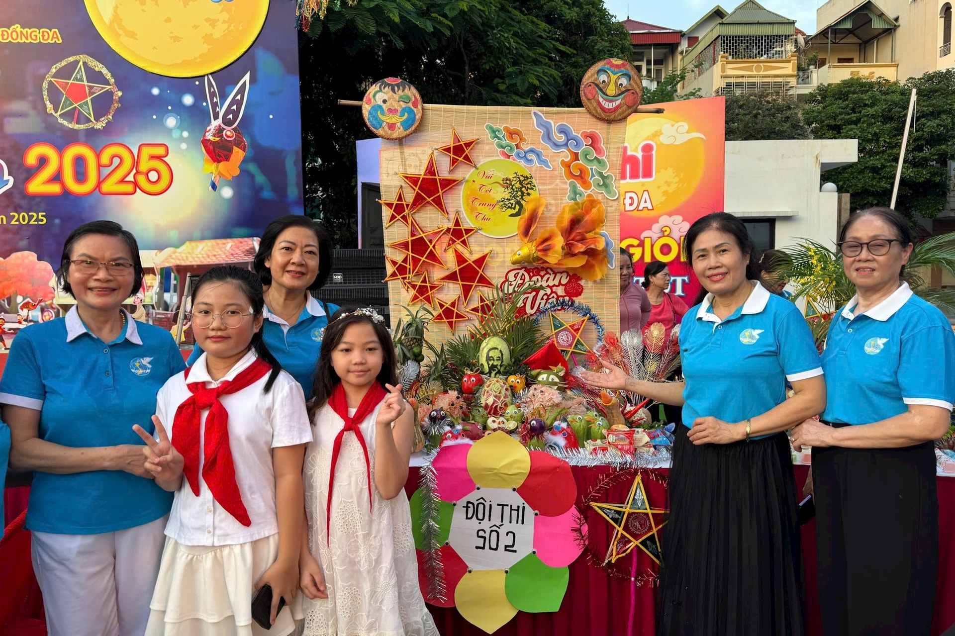 Trung thu yêu thương, sẻ chia nhân ái của thiếu nhi Thủ đô- Ảnh 6.