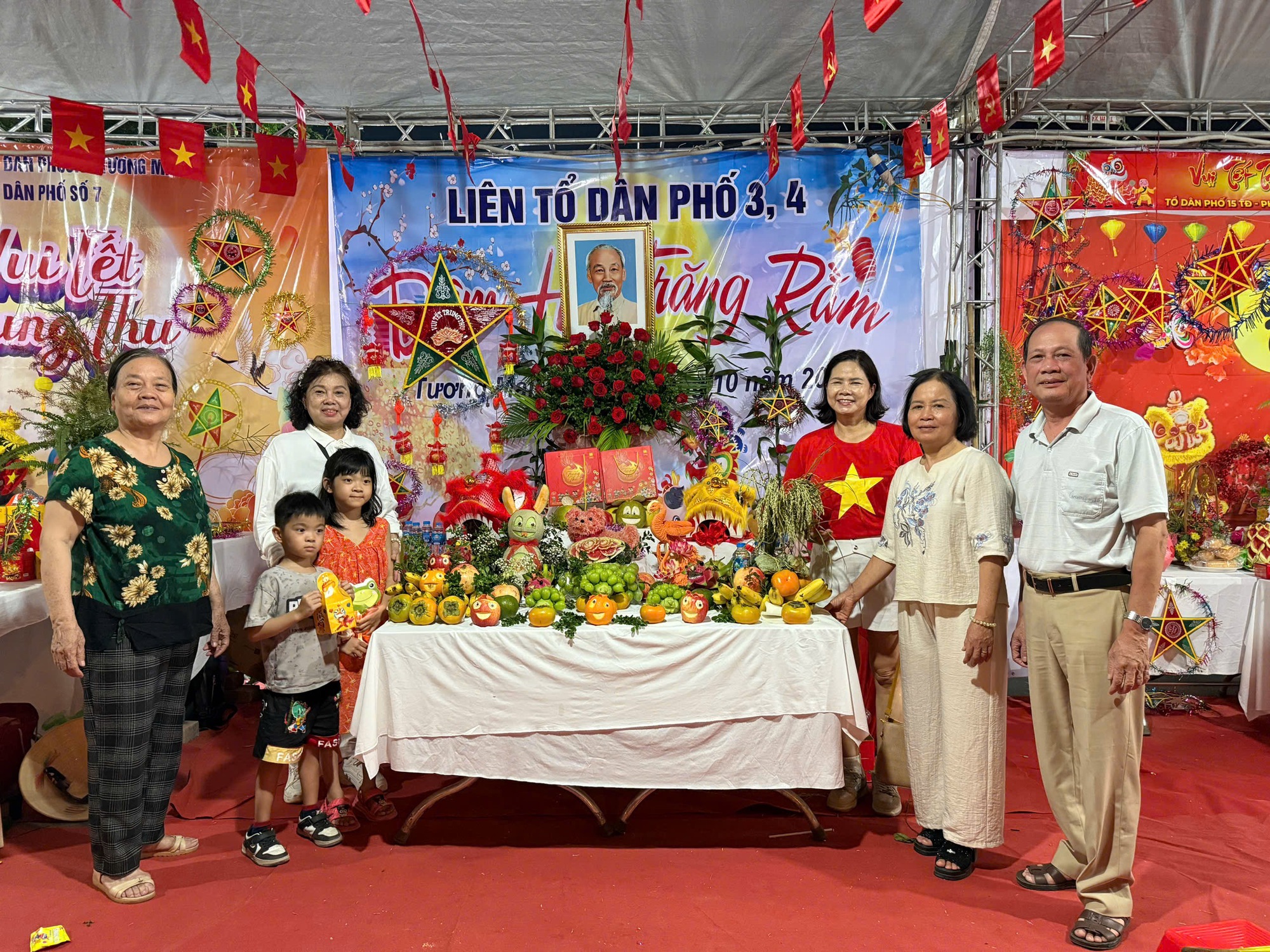    Ấn tượng “Đêm hội Trăng rằm” phường Tương Mai- Ảnh 4.