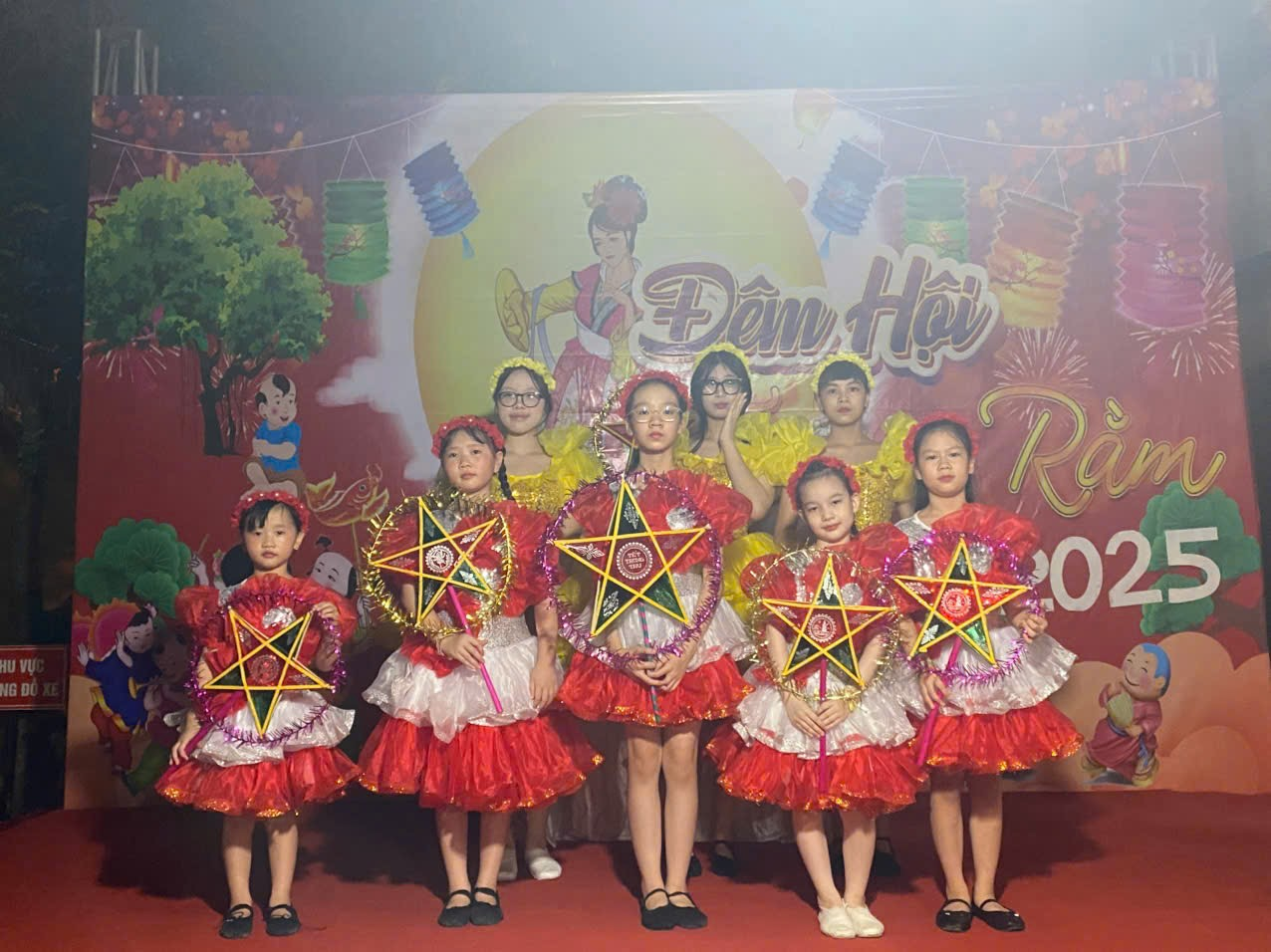 RỘN RÀNG TIẾNG TRỐNG, NGẬP TRÀN NIỀM VUI TRUNG THU TRÊN ĐỊA BÀN PHƯỜNG PHƯƠNG LIỆT- Ảnh 1.
