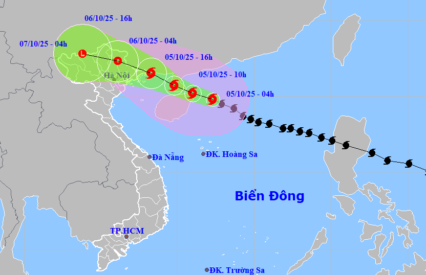 Tin mới nhất về bão số 11 Matmo: Cách Quảng Ninh 420km, miền Bắc sắp chịu ảnh hưởng- Ảnh 1.