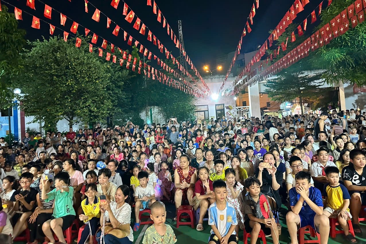 Trung thu yêu thương, sẻ chia nhân ái của thiếu nhi Thủ đô- Ảnh 3.