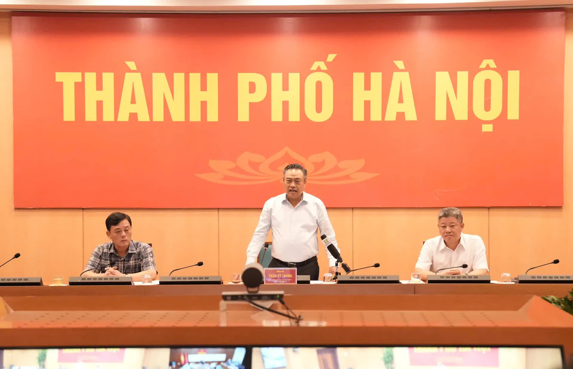 Chủ tịch UBND Thành phố Hà Nội Trần Sỹ Thanh: Hoàn thiện kịch bản, sẵn sàng ứng phó bão số 11- Ảnh 6.