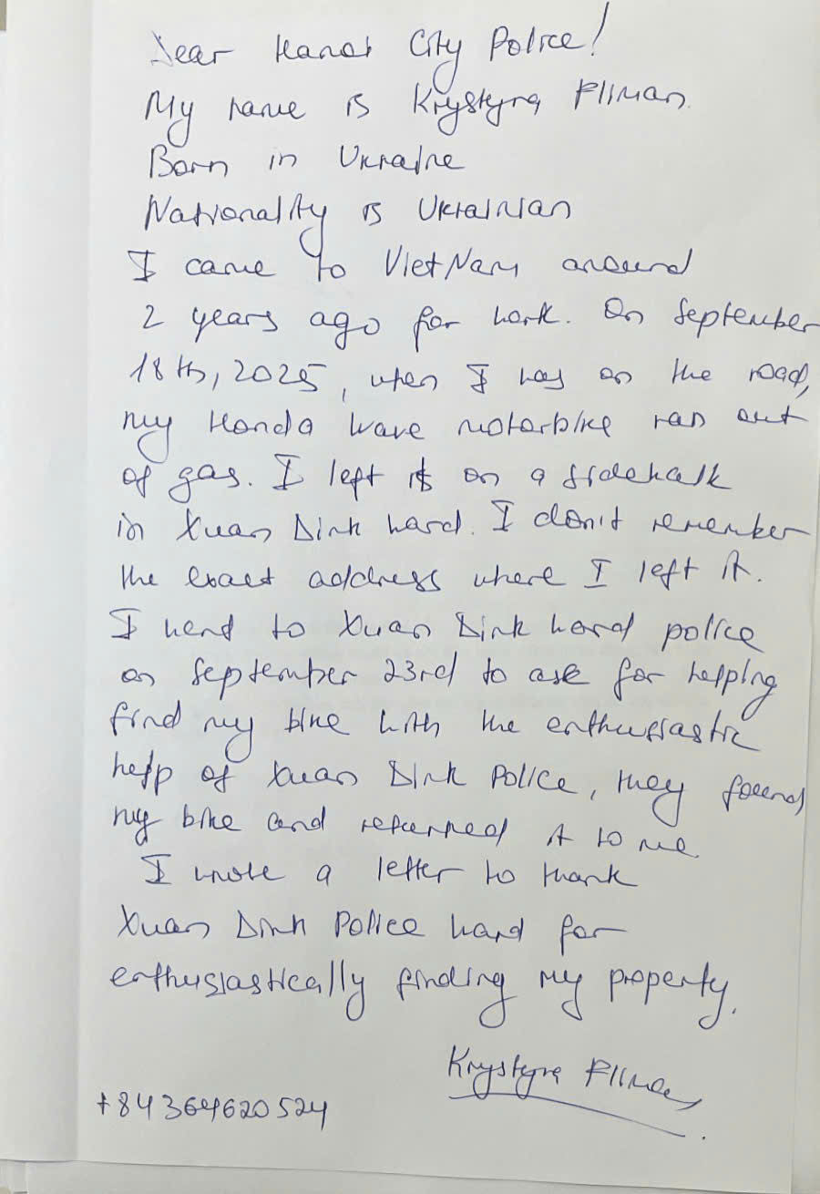 Công an phường Xuân Đỉnh tích cực truy tìm tài sản bị thất lạc trả lại cho người nước ngoài và người dân - Ảnh 3.
