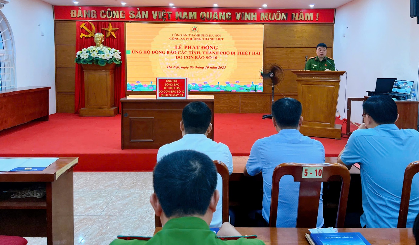 Công an phường Thanh Liệt phát động ủng hộ đồng bào bị thiệt hại do bão số 10: Lan tỏa nghĩa tình, tiếp sức nhân dân vượt qua thiên tai- Ảnh 4.