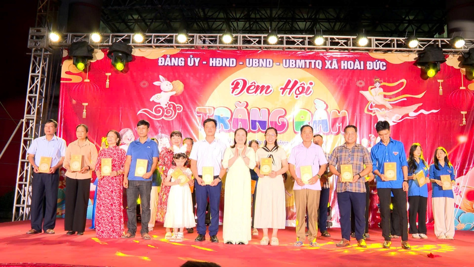 Hoài Đức tổ chức "Đêm hội trăng rằm" cho các em thiếu nhi năm 2025- Ảnh 18.
