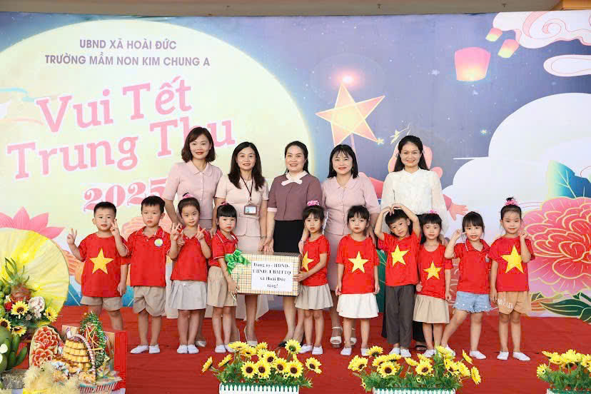Thăm và tặng quà các điểm trường Mầm Non nhân dịp vui Tết Trung thu- Ảnh 2.