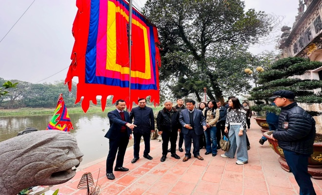 DI TÍCH LỊCH SỬ VĂN HÓA
              ĐỀN ĐỨC THÁNH CẢ (THÔN HỮU VĨNH)- Ảnh 12.