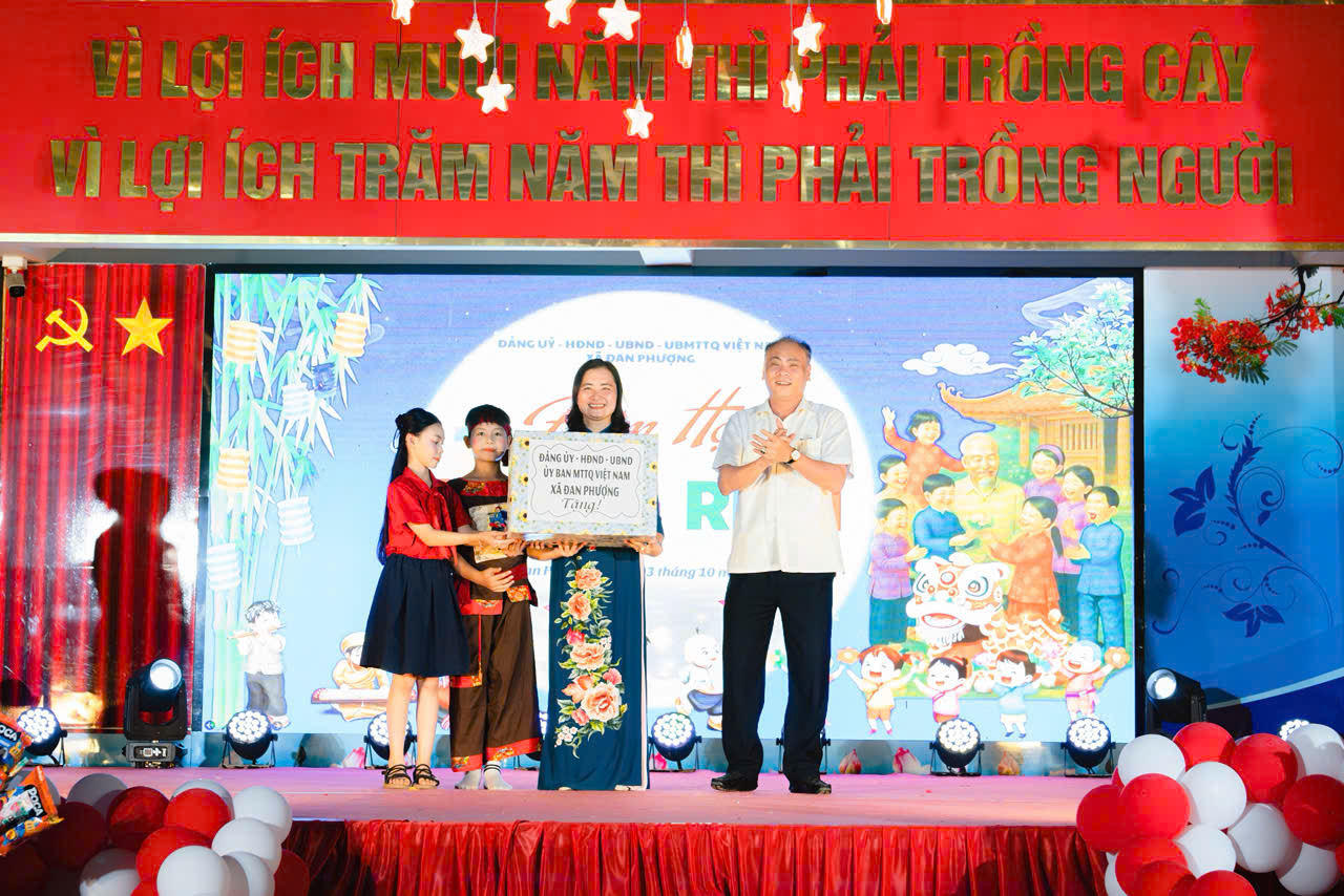 “Đêm hội trăng rằm” Tết trung thu điểm của xã năm 2025- Ảnh 2.