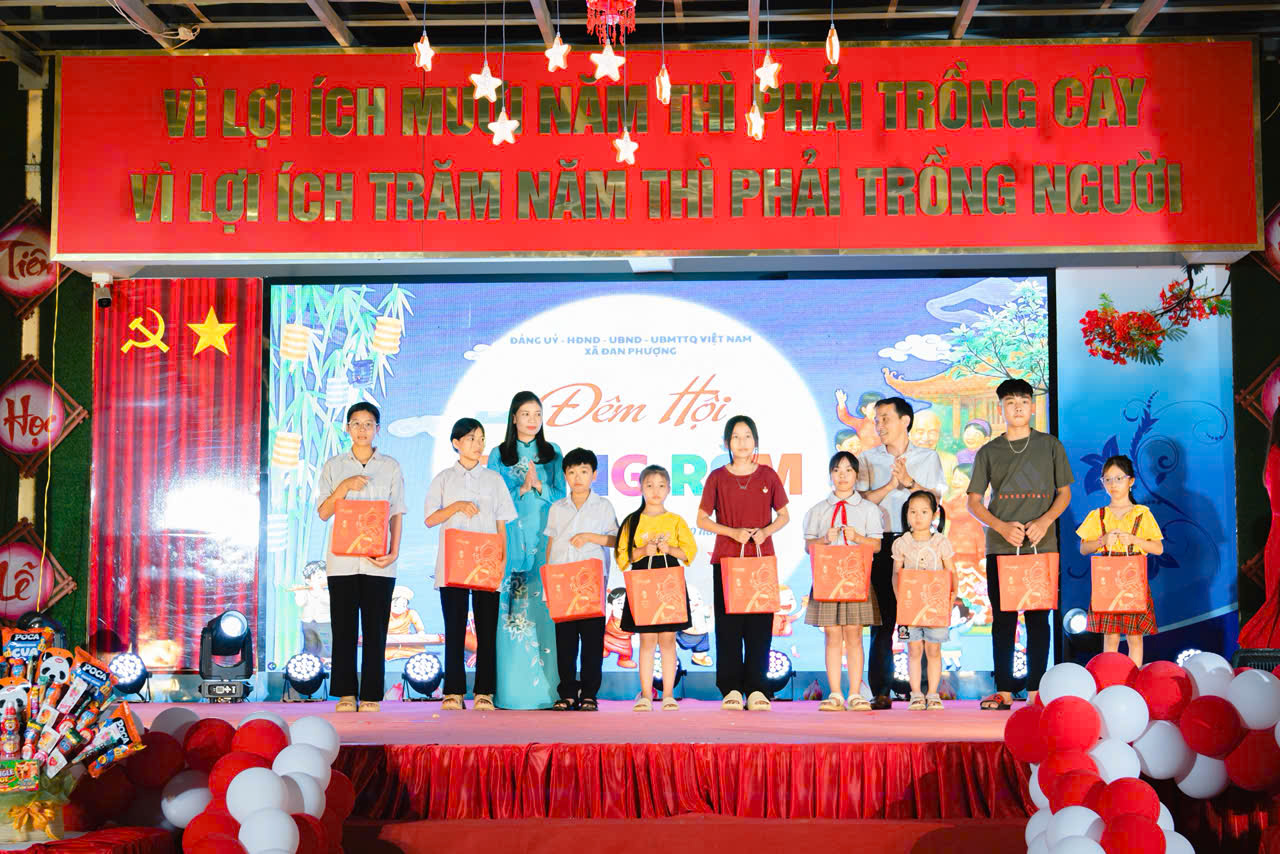 “Đêm hội trăng rằm” Tết trung thu điểm của xã năm 2025- Ảnh 3.