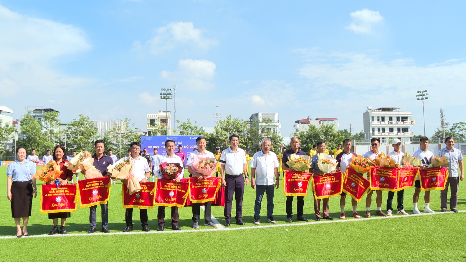 Khai mạc Giải Bóng đá Vô địch Thành phố Hà Nội năm 2025 tại Hoài Đức- Ảnh 3.