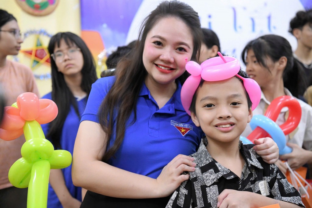 Thiếu nhi phường Đống Đa đón Tết Trung thu đầm ấm- Ảnh 3.