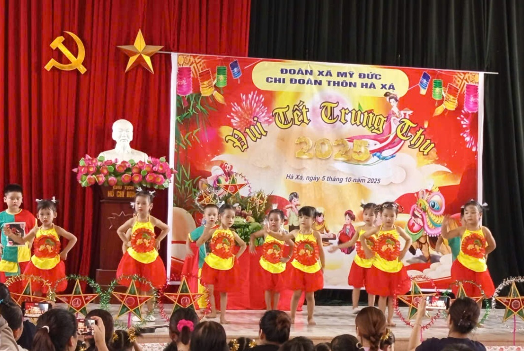 TƯNG BỪNG TỔ CHỨC TẾT TRUNG THU CHO THIẾU NHI- Ảnh 1.