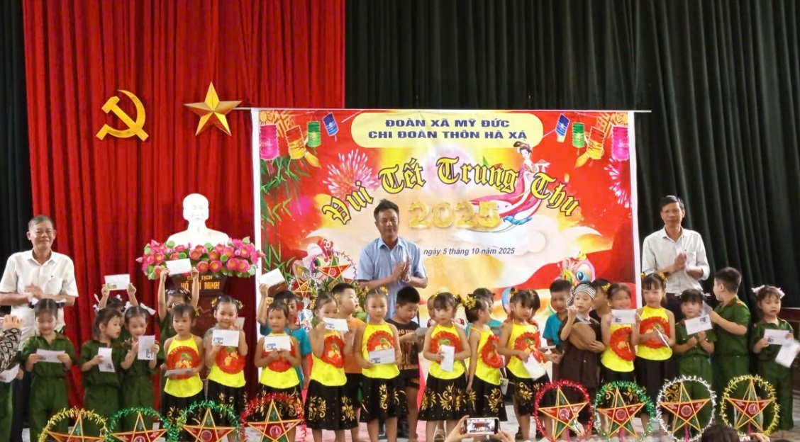 TƯNG BỪNG TỔ CHỨC TẾT TRUNG THU CHO THIẾU NHI- Ảnh 3.