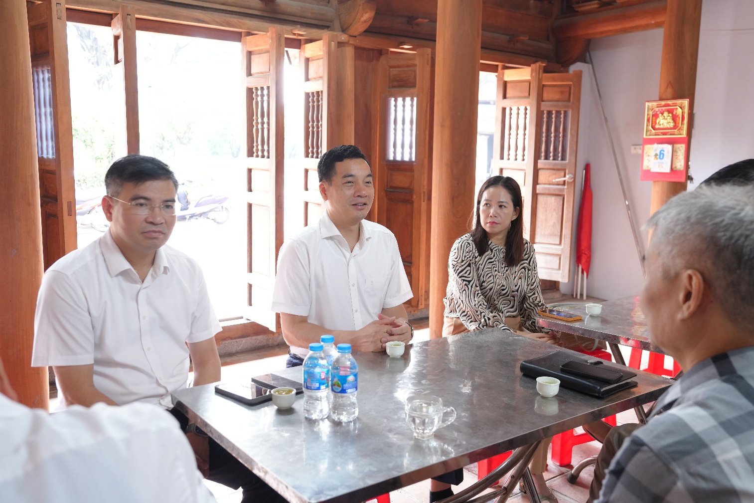 Thường trực Đảng ủy xã Gia Lâm làm việc với hợp tác xã làng nghề Kiêu Kỵ- Ảnh 2.