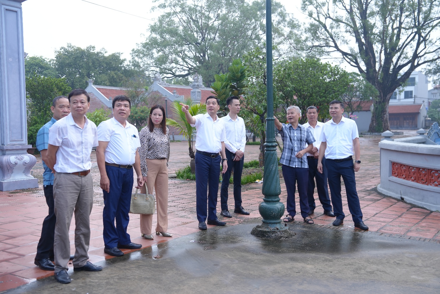 Thường trực Đảng ủy xã Gia Lâm làm việc với hợp tác xã làng nghề Kiêu Kỵ- Ảnh 3.