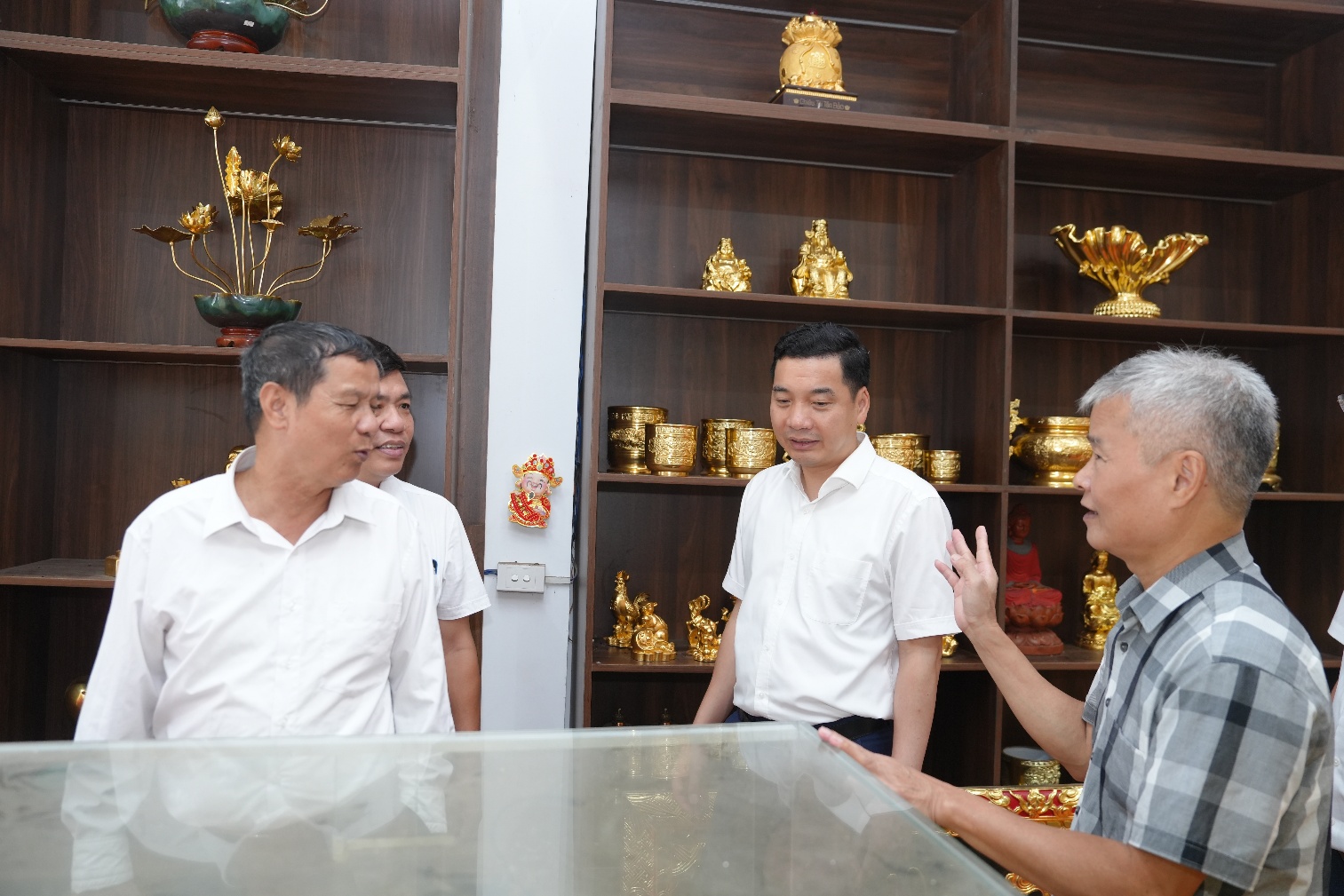 Thường trực Đảng ủy xã Gia Lâm làm việc với hợp tác xã làng nghề Kiêu Kỵ- Ảnh 5.