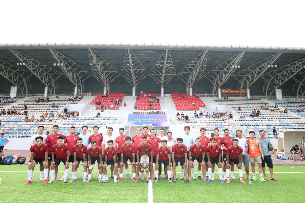 Đội bóng xã Mê Linh khởi đầu thuận lợi: Chiến thắng 2–0 trước xã Sơn Đồng tại Giải bóng đá Vô địch Thành phố Hà Nội năm 2025- Ảnh 1.