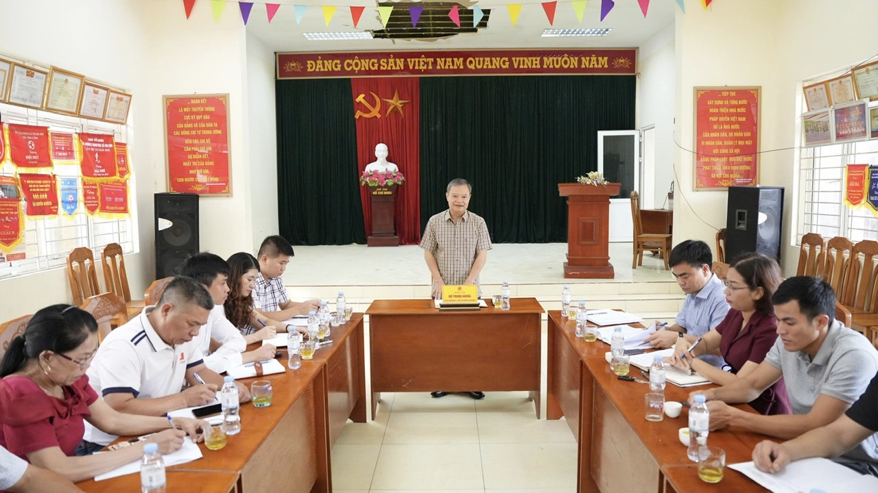 Đồng chí Hồ Trung Nghĩa - Phó Bí thư Đảng uỷ, Chủ tịch UBND xã An Khánh làm việc với một số thôn trên địa bàn- Ảnh 7.