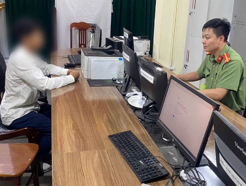 Công an xã Xuân Mai xử phạt trường hợp đăng tải thông tin sai sự thật trên TikTok- Ảnh 1.