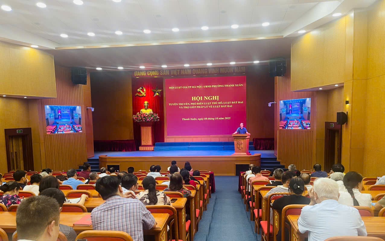 UBND phường Thanh Xuân phối hợp với Hội Luật gia thành phố Hà Nội tổ chức hội nghị tuyên truyền Luật Thủ đô, Luật Đất đai và trợ giúp pháp lý về Luật Đất đai.