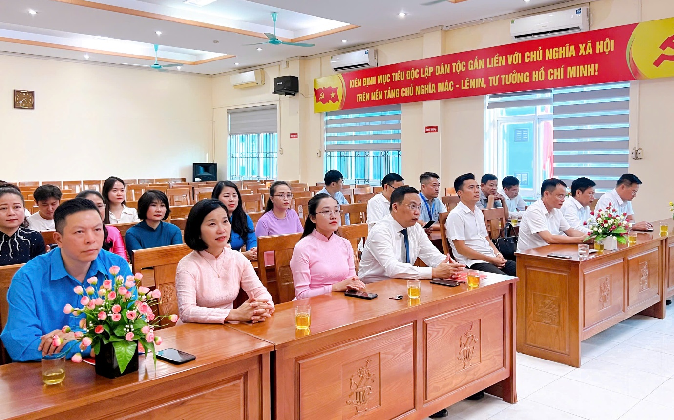 Đồng chí Thái Vĩnh Thắng giữ chức Chủ tịch Công đoàn phường Thanh Liệt nhiệm kỳ 2025 - 2030- Ảnh 1.