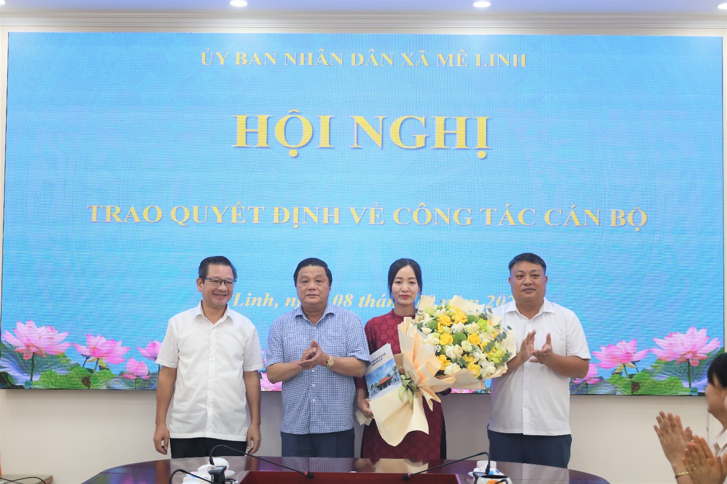 Xã Mê Linh: Trao quyết định về công tác cán bộ- Ảnh 1.