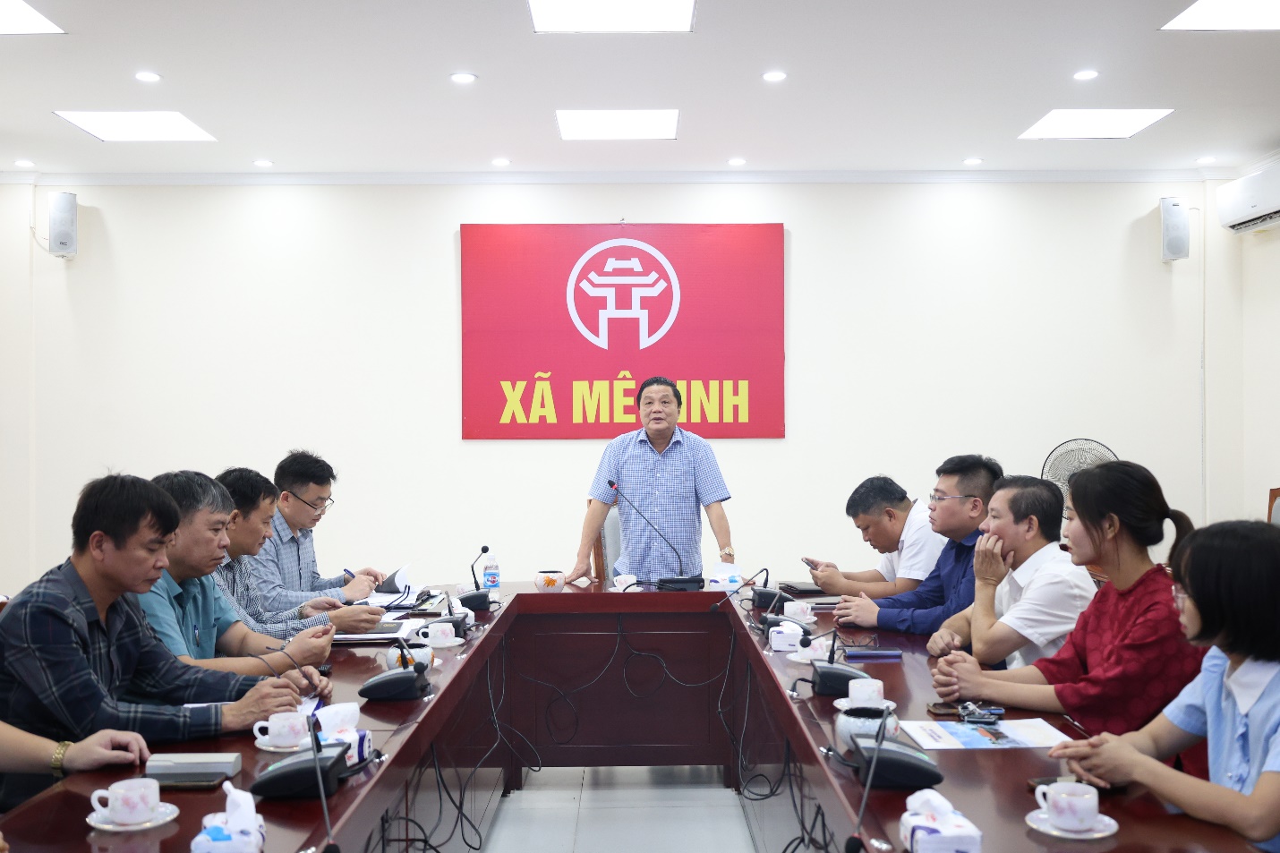 Xã Mê Linh: Trao quyết định về công tác cán bộ- Ảnh 2.