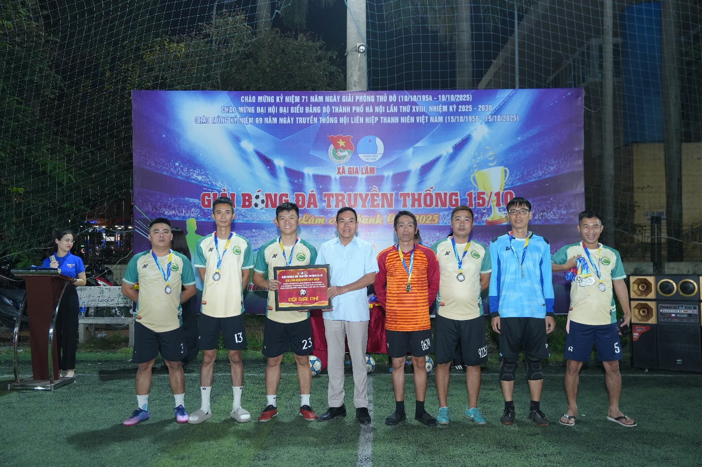 Bế mạc giải bóng đá truyền thống 15/10 – Gia lâm Agribank cup 2025- Ảnh 6.
