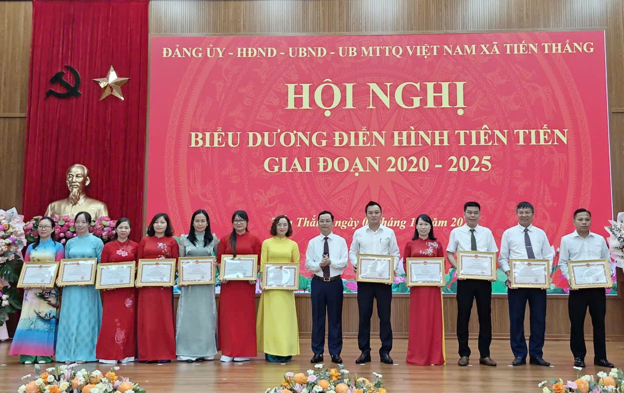 Xã Tiến Thắng biểu dương 99 tập thể, cá nhân tiêu biểu trong phong trào thi đua yêu nước- Ảnh 3.