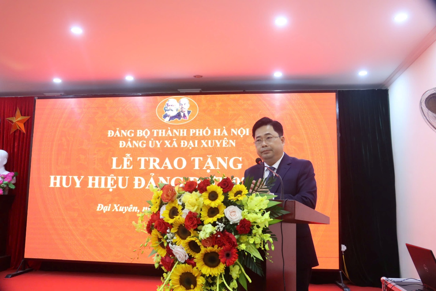 Đại Xuyên  tổ chức Lễ  trao tặng Huy hiệu Đảng đợt 7-11- Ảnh 4.