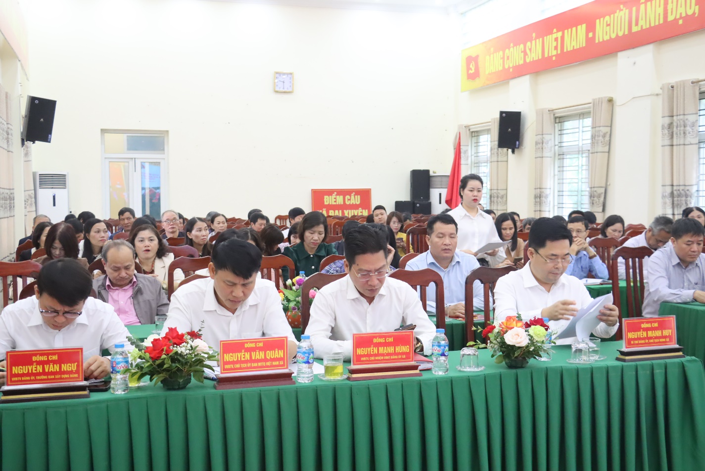 Hội nghị  thông tin kết quả Đại hội Đại biểu Đảng bộ thành phố Hà Nội lần thứ XVIII- Ảnh 1.