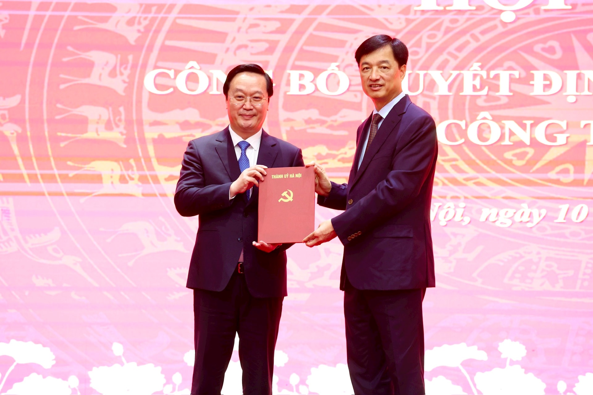 Bí thư Tỉnh ủy Nghệ An Nguyễn Đức Trung được điều động, chỉ định giữ chức Phó Bí thư Thành ủy Hà Nội- Ảnh 1.