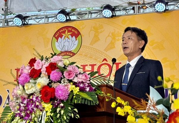 Đồng chí Vũ Thu Hà - Thành uỷ viên, Phó Chủ tịch UBND thành phố Hà Nội dự Ngày hội Đại đoàn kết ở thôn Nhuệ, xã Hoài Đức- Ảnh 5.