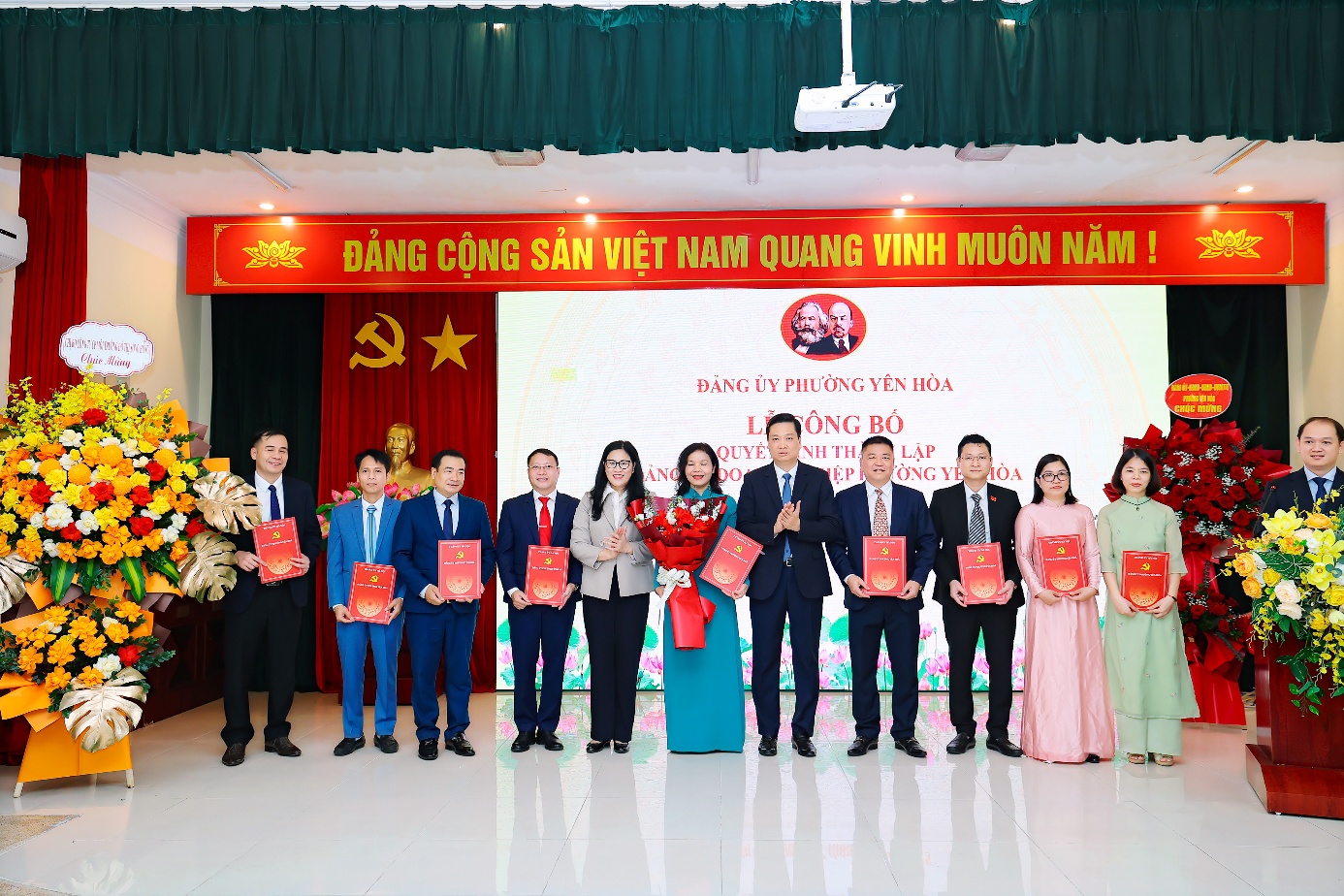 Phường Yên Hoà thành lập Đảng bộ Doanh nghiệp với 615  đảng viên- Ảnh 1.