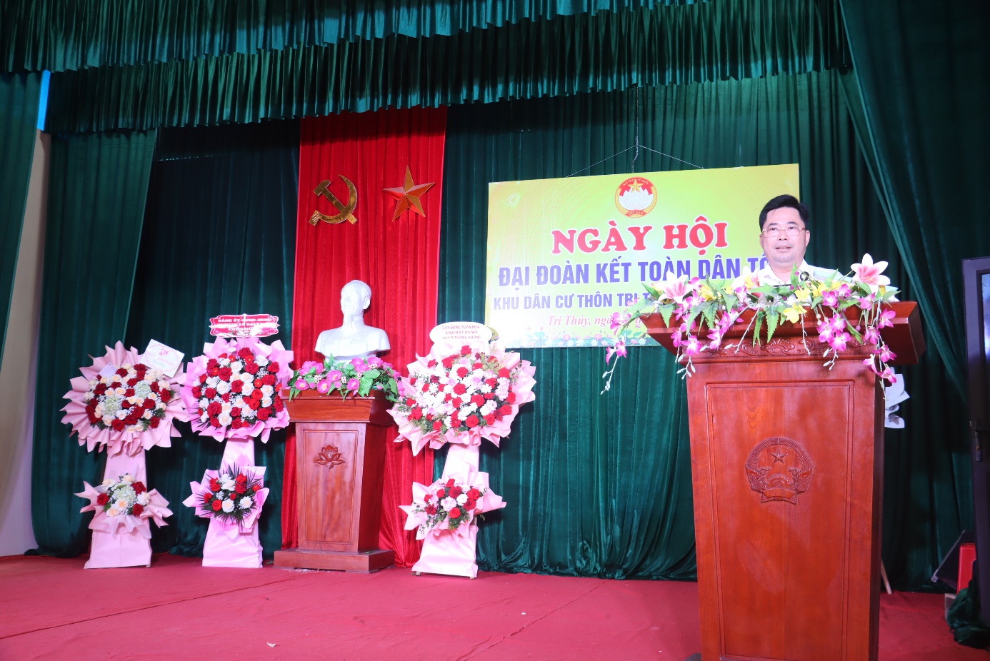 Đồng chí Bí thư Đảng ủy, CT HĐND xã Nguyễn Mạnh Huy dự Ngày hội Đại đoàn kết toàn dân tộc tại thôn Tri Thuỷ- Ảnh 4.