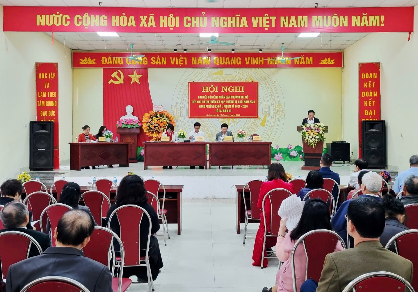 Tổ đại biểu số 3 Hội động nhân dân phường Đại Mỗ tiếp xúc cử tri trước kỳ họp thường lệ cuối năm 2025- Ảnh 1.