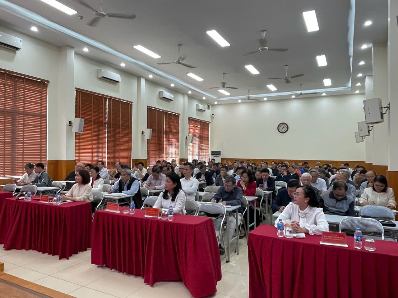 Hội nghị Báo cáo viên phường tháng 11 năm 2025- Ảnh 1.